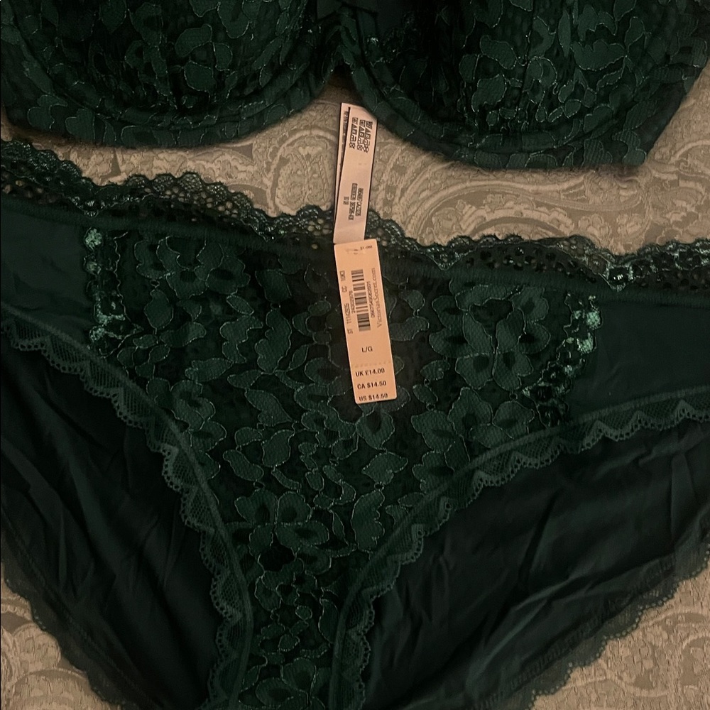 Victoria's Secret Dark Green Lace Bra Set - Picture 3 of 6